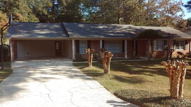 Foto del edificio - Nice 3 bedroom 2 bath Home in Northwood Lake
