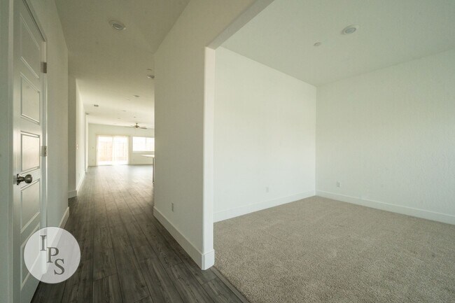 Foto del edificio - 2139 N Osmun Ave