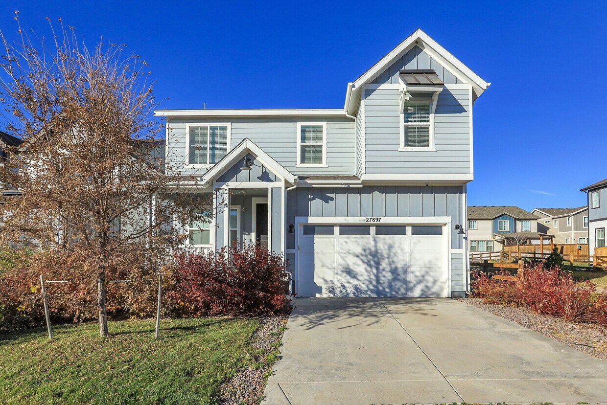 $3,150.00, 4-bed, 3.5-bath, located in Aurora with beautiful finishes. - $3,150.00, 4-bed, 3.5-bath, located in Aurora with beautiful finishes.