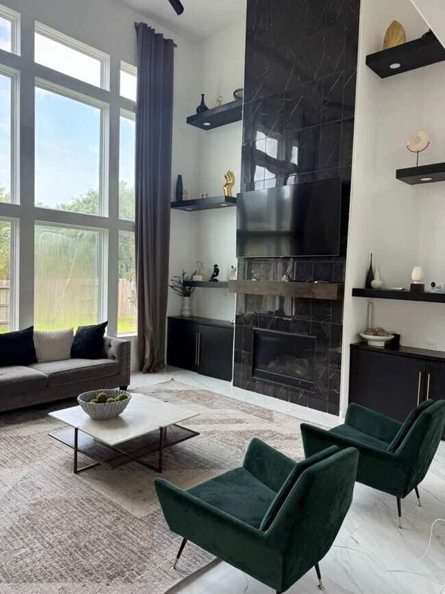 Building Photo - 5307 Streamside Trl