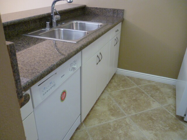 Foto del edificio - 18350 Hatteras St