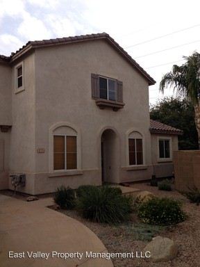 Primary Photo - 615 E Los Arboles Pl