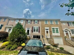 Building Photo - 425 Parkridge Ln