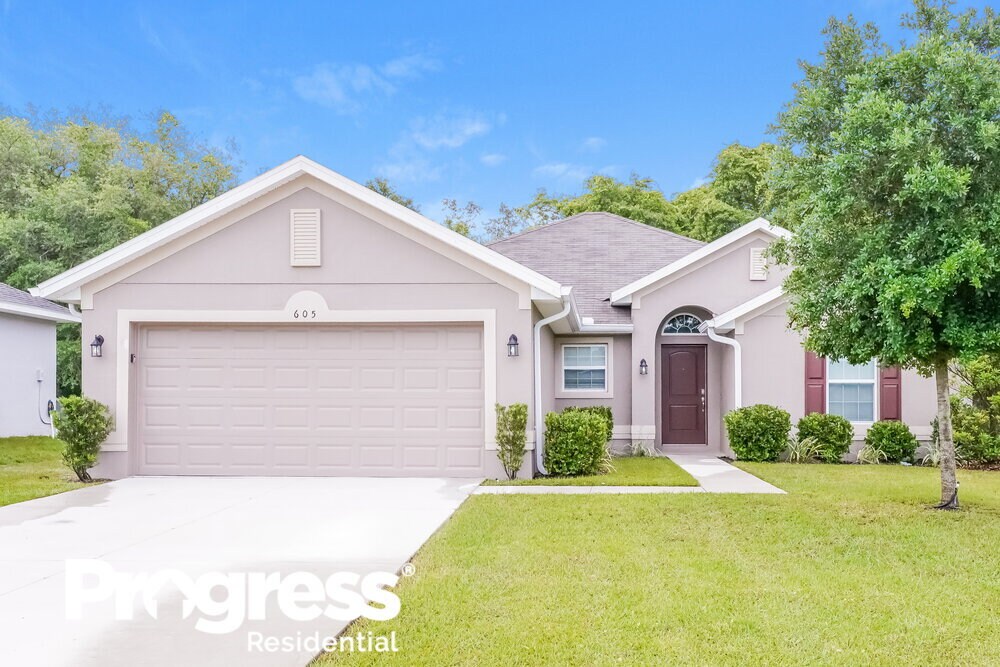 Foto principal - 605 Bradley Way