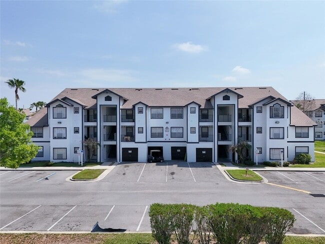 Building Photo - 2213 Grand Cayman Ct