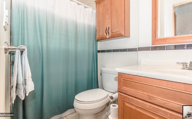 Building Photo - Bright & Efficient 3-Bedroom Apartment with Hardwood Floors – 3 Bed | 2 Bath | 675 Sq F