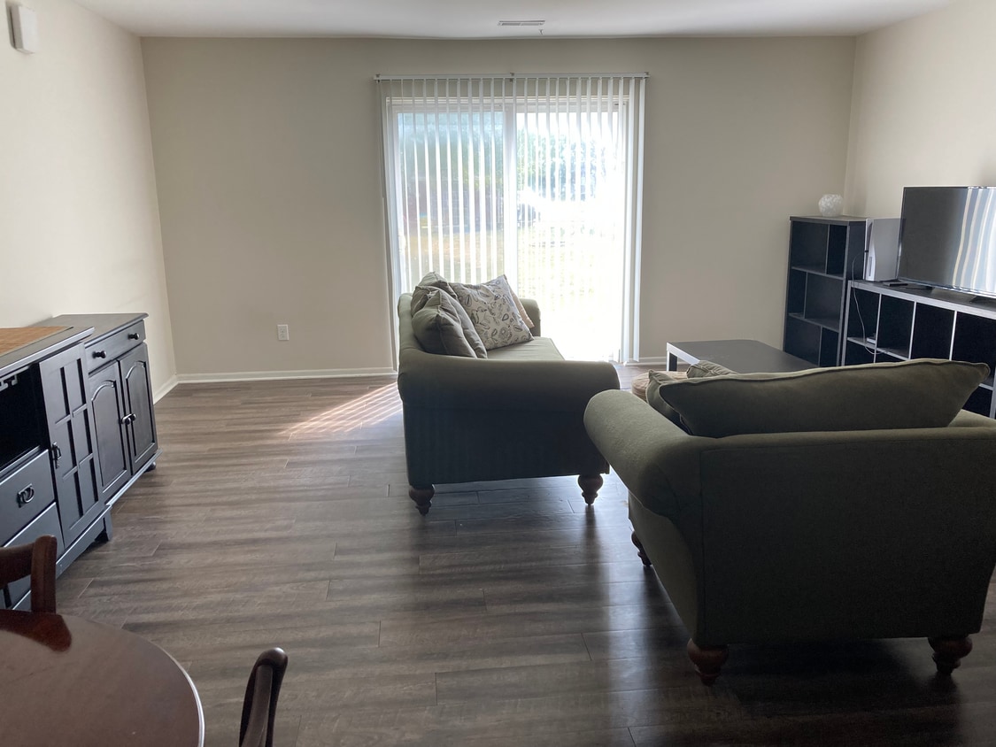 Foto principal - 625 McGuffey Ave