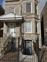 Building Photo - 3748 W Cermak Rd