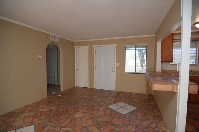 Foto del edificio - Charming 3 Bedroom 2 Bath House! Central T...