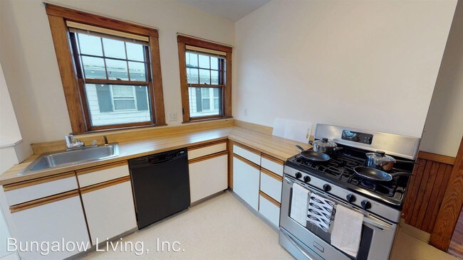 Building Photo - 375 Mt Auburn St