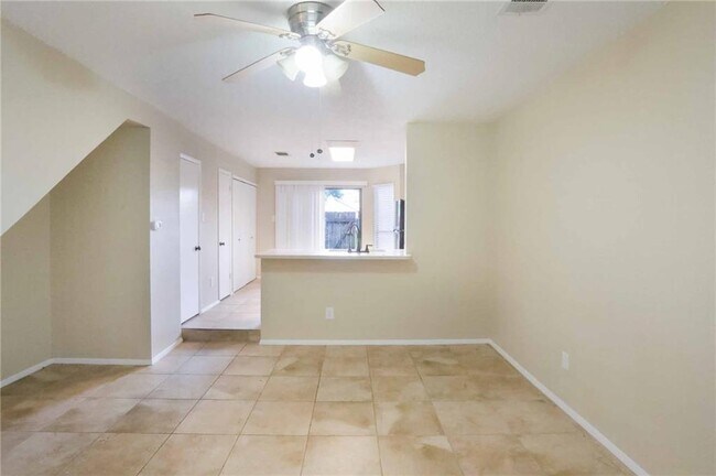 Foto del edificio - 1411 Gracy Farms Ln