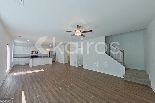 Building Photo - 306 Silver Maple Ln