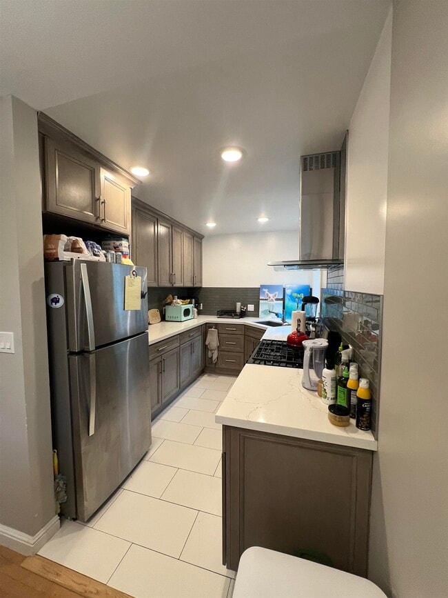 Building Photo - 2548 Virginia St