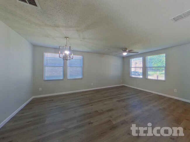 Foto del edificio - 604 Rocky Springs Dr