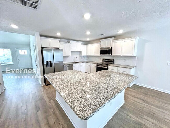 Foto del edificio - 347 Raines Ct