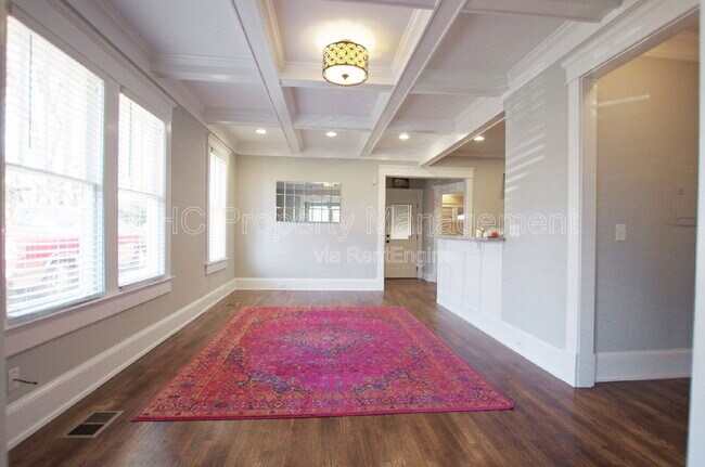 Foto del edificio - 1208 Arkwright Pl SE