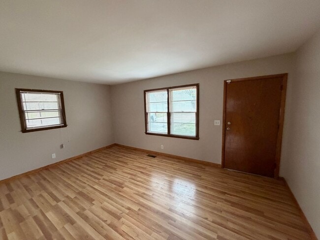 Building Photo - Charming 3 Bed 1 Bath Home in Murfreesboro