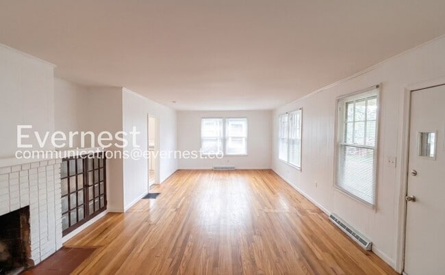 Building Photo - 1125 Highland Dr