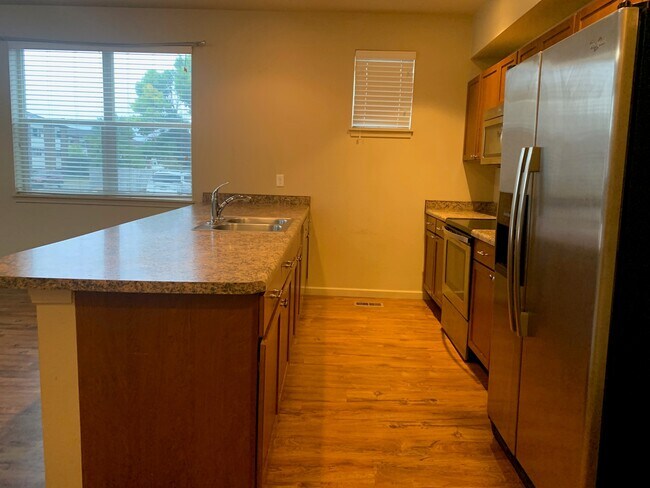 Foto del edificio - 3025 17th Ave W