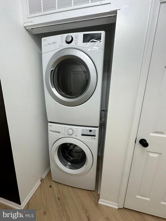 Building Photo - 13900 Farnsworth Ln