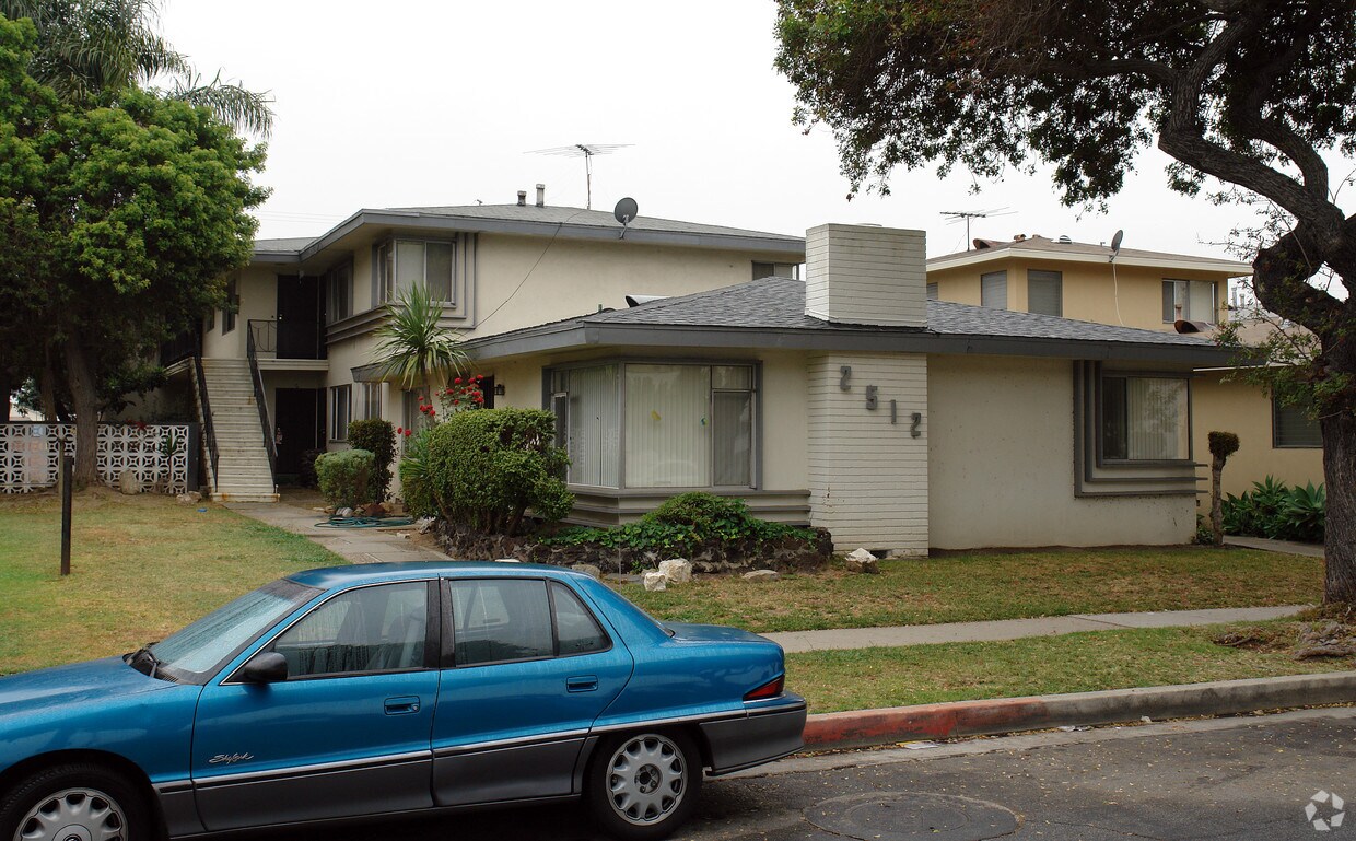 Building Photo - 2512 W El Segundo Blvd
