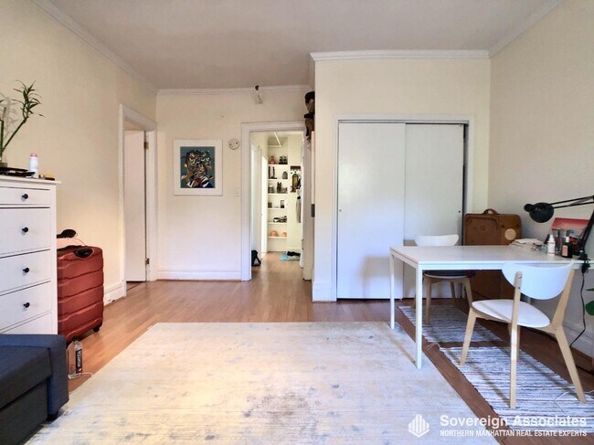 Foto del edificio - 320 W 106th St