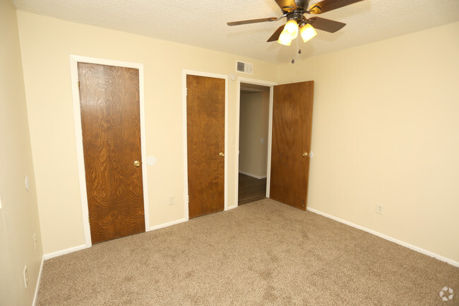 2 Bedroom 2 Bathroom - Ridgecrest Apartments