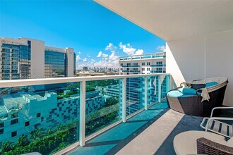 Building Photo - 2301 Collins Ave