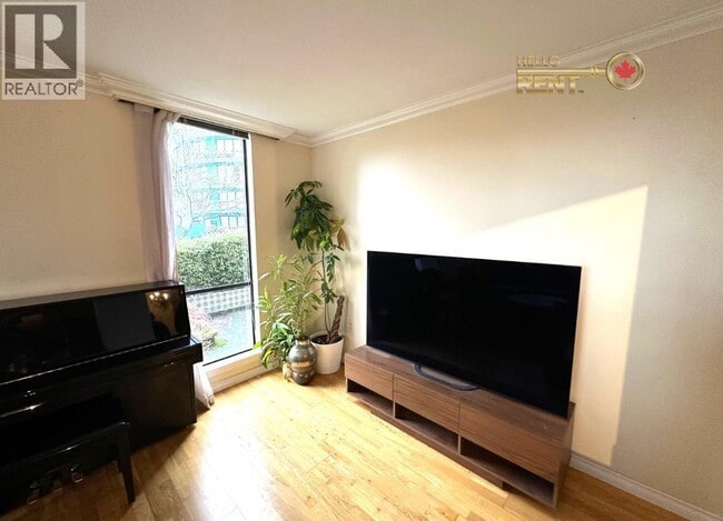 Building Photo - 2150 Bellevue Ave