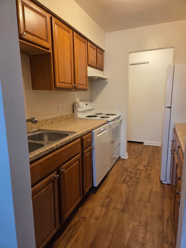 Foto del edificio - Spacious 3 bedroom 2 bath