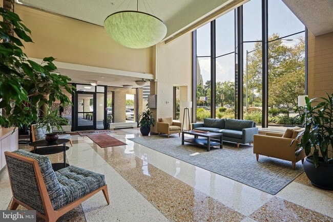 Foto del edificio - 4242 East-West Hwy