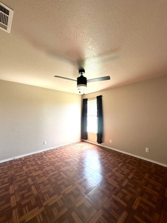 Building Photo - 3Ba/2Ba in Killeen, TX!!