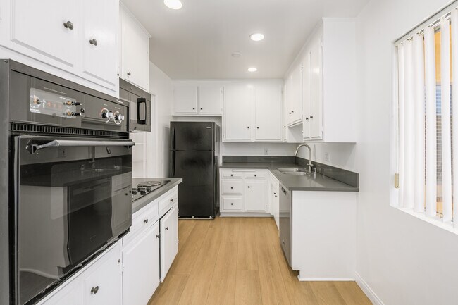 Cocina - 2803 Arizona Ave