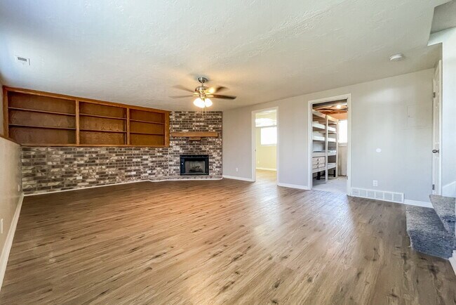 Building Photo - 4949 S 2925 W