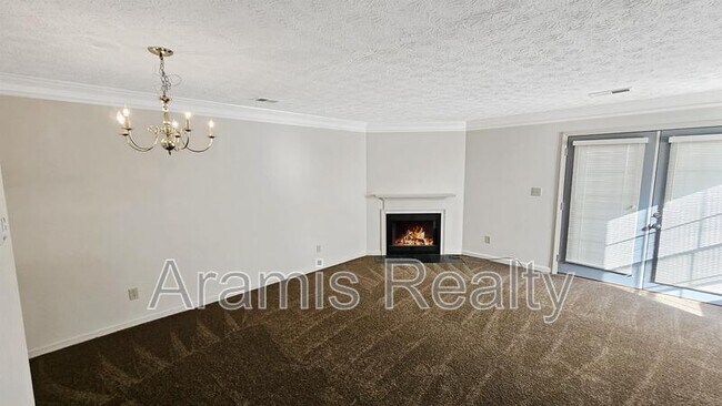 Foto del edificio - 6426 Charter Way - 1