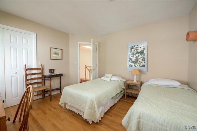 Foto del edificio - 1258 Greenfield Ln