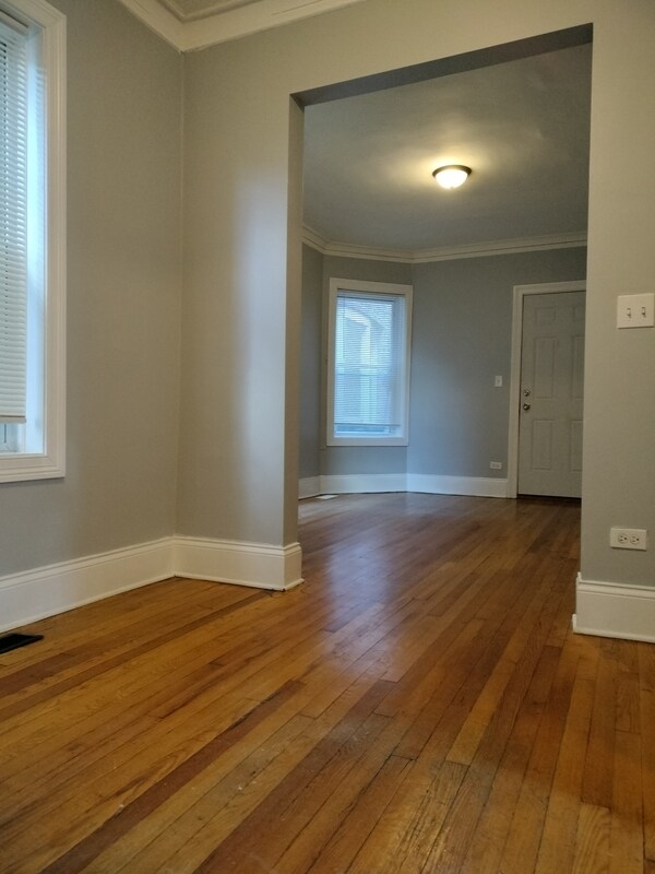 Foto del edificio - 7408 S Eberhart Ave