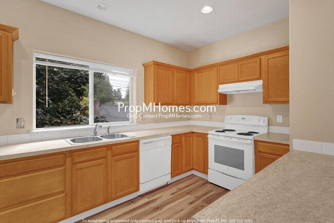 Foto del edificio - 3-Story Townhome in SE Portland - Pet Frie...