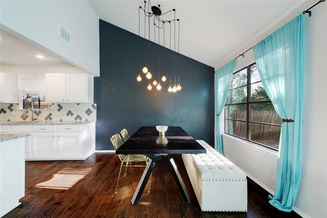 Foto del edificio - 11109 Sage Hollow Dr