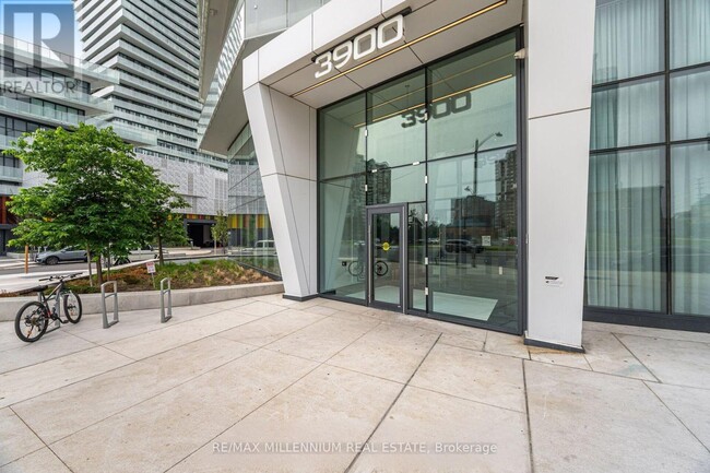 Building Photo - 3900-3900 Confederation Pkwy