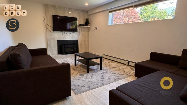 Building Photo - 40221 Garibaldi Way