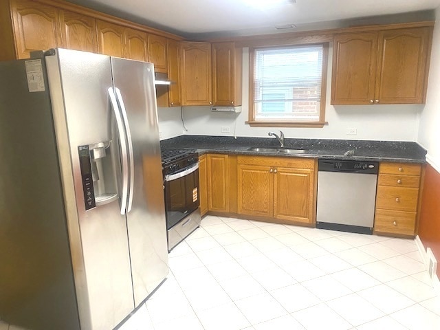 Building Photo - 3304 N Paris Ave