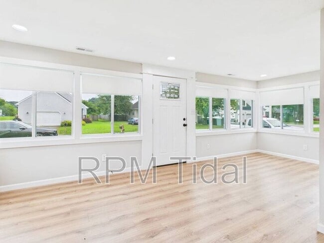 Building Photo - 55 Franktown Rd
