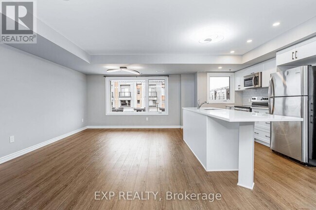 Building Photo - 635 Makwa Private