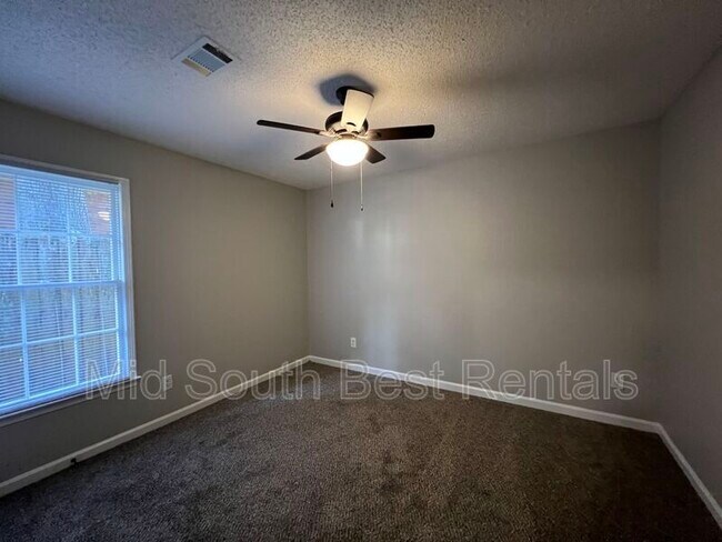 Foto del edificio - 4034 Country Birch Cove