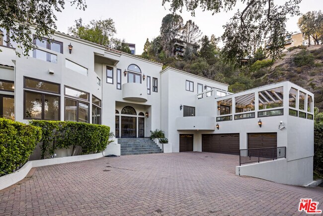 Foto del edificio - 11037 Anzio Rd