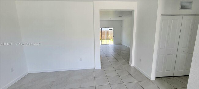 Building Photo - 1737 SE 26th Ter