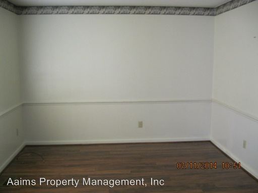 Building Photo - 7111 Enfield Dr