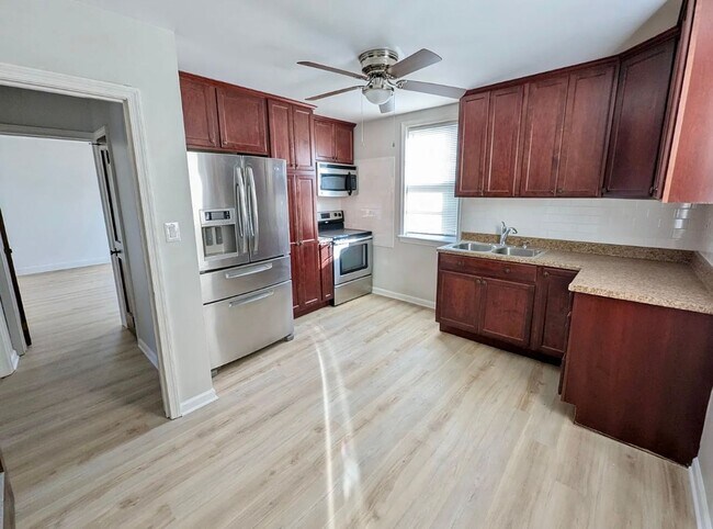 Foto del edificio - 914 Hellertown Rd