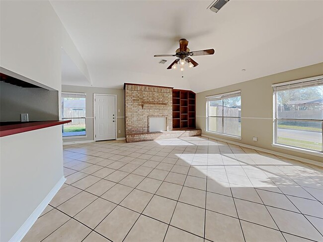 Building Photo - 13339 S Thorntree Dr